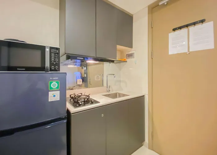 Good And Homey 1Br At Gold Coast Apartment By Travelio