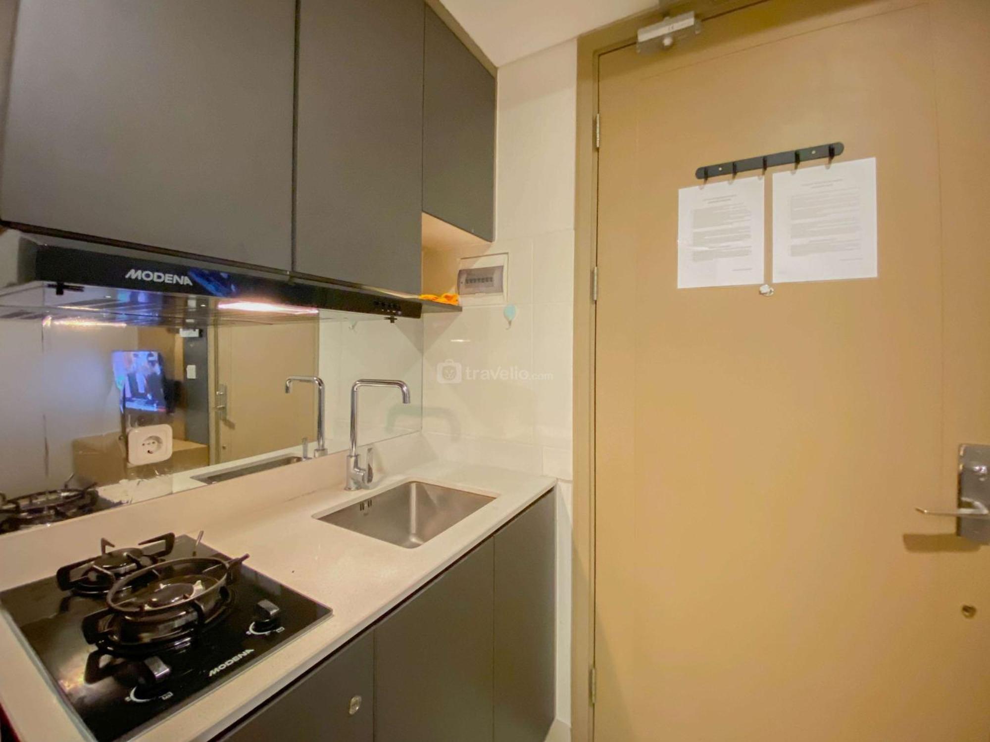 Good And Homey 1br At Gold Coast By Travelio Jakarta